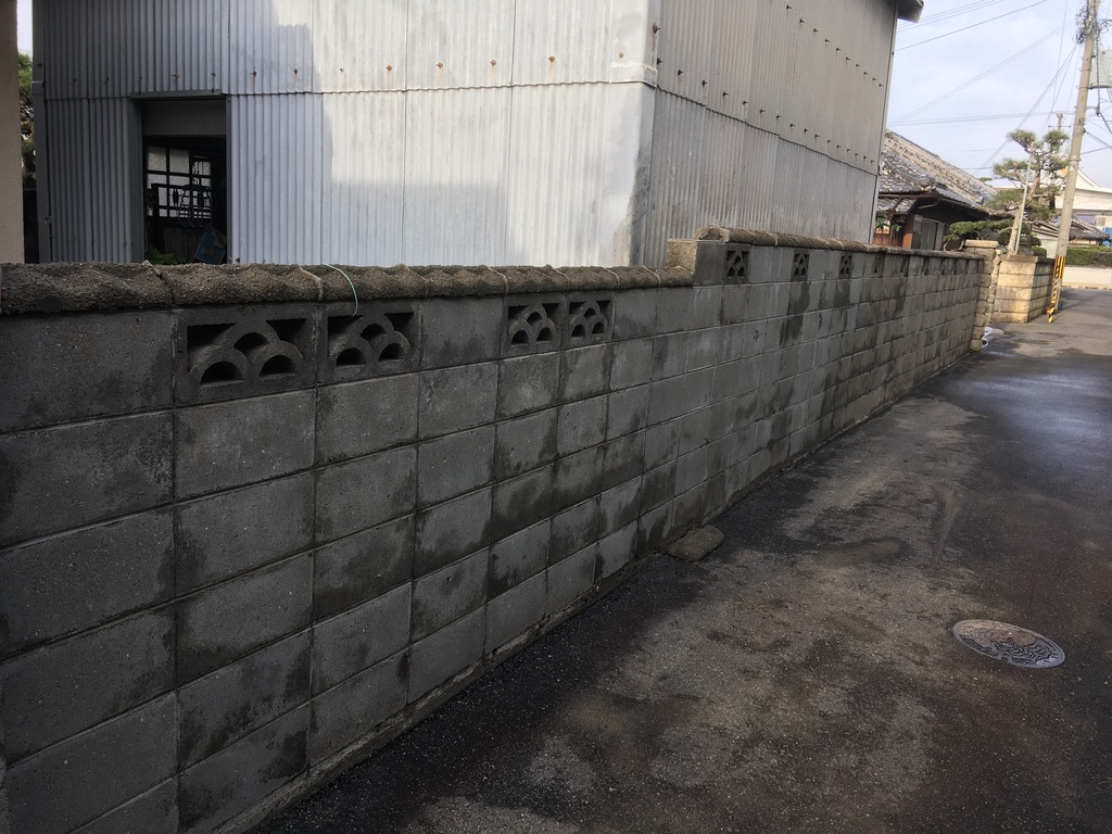 Before: 玄関アプローチ＆ブロック塀リニューアル